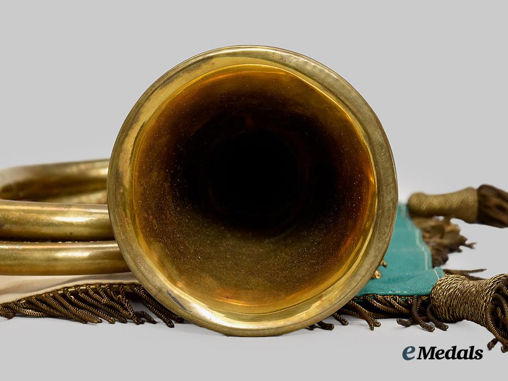 hungary,_kingdom._a_rare_national_front_fighters_association_bugle_and_standard___m_n_c6176
