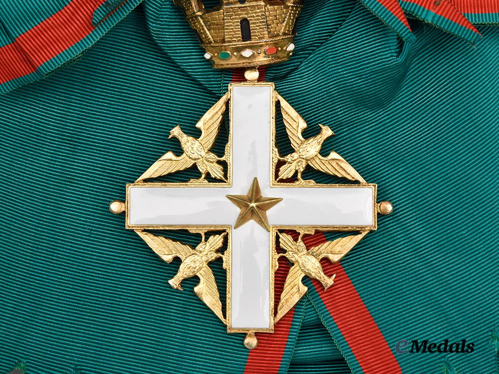 italy,_republic._an_order_of_merit_of_the_italian_republic,_grand_cross_set_with_star_in_gold,_by_cravanzola___m_n_c6176