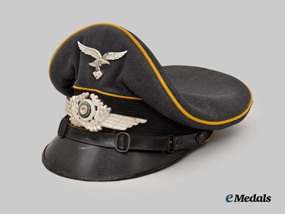germany,_luftwaffe._a_flight_personnel/_fallschirmjäger_e_m/_n_c_o’s_visor_cap,_late-_war_example,_by_marie_slama&_sohn___m_n_c6269