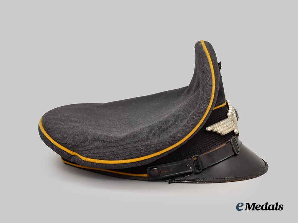 germany,_luftwaffe._a_flight_personnel/_fallschirmjäger_e_m/_n_c_o’s_visor_cap,_late-_war_example,_by_marie_slama&_sohn___m_n_c6271