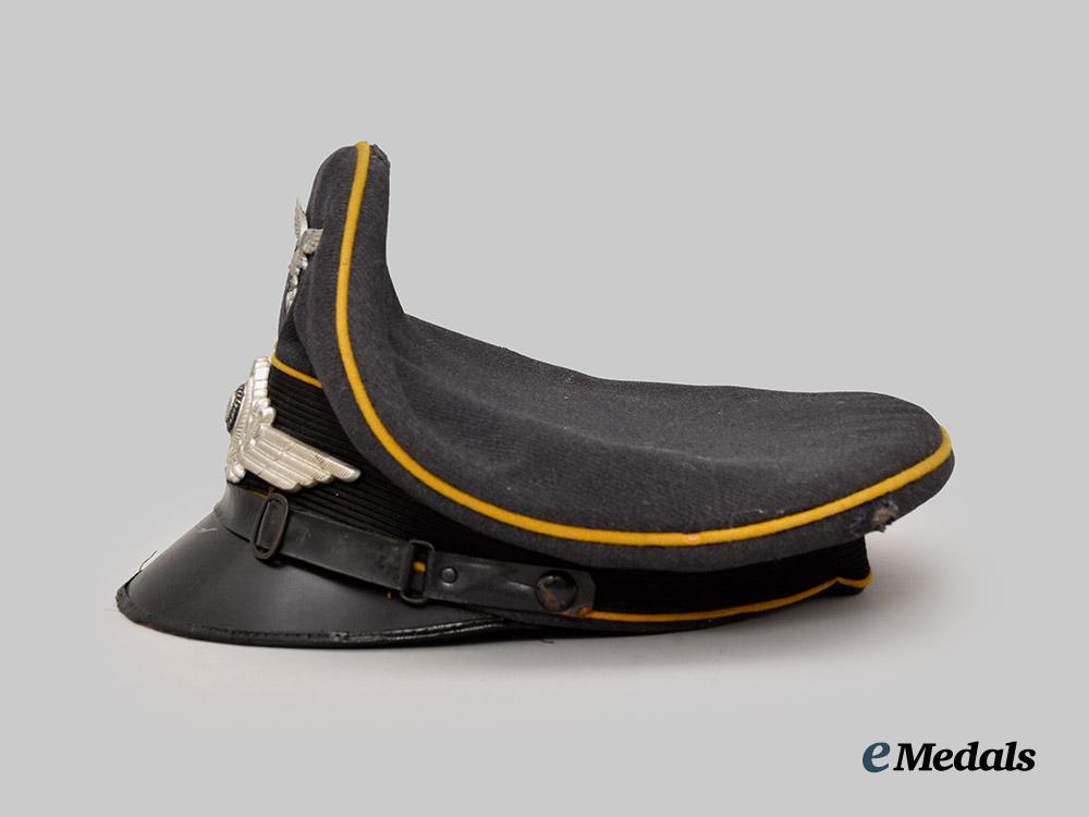 germany,_luftwaffe._a_flight_personnel/_fallschirmjäger_e_m/_n_c_o’s_visor_cap,_late-_war_example,_by_marie_slama&_sohn___m_n_c6273