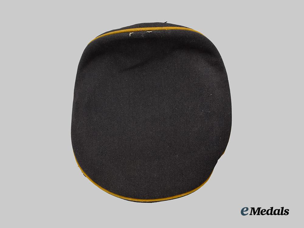 germany,_luftwaffe._a_flight_personnel/_fallschirmjäger_e_m/_n_c_o’s_visor_cap,_late-_war_example,_by_marie_slama&_sohn___m_n_c6275