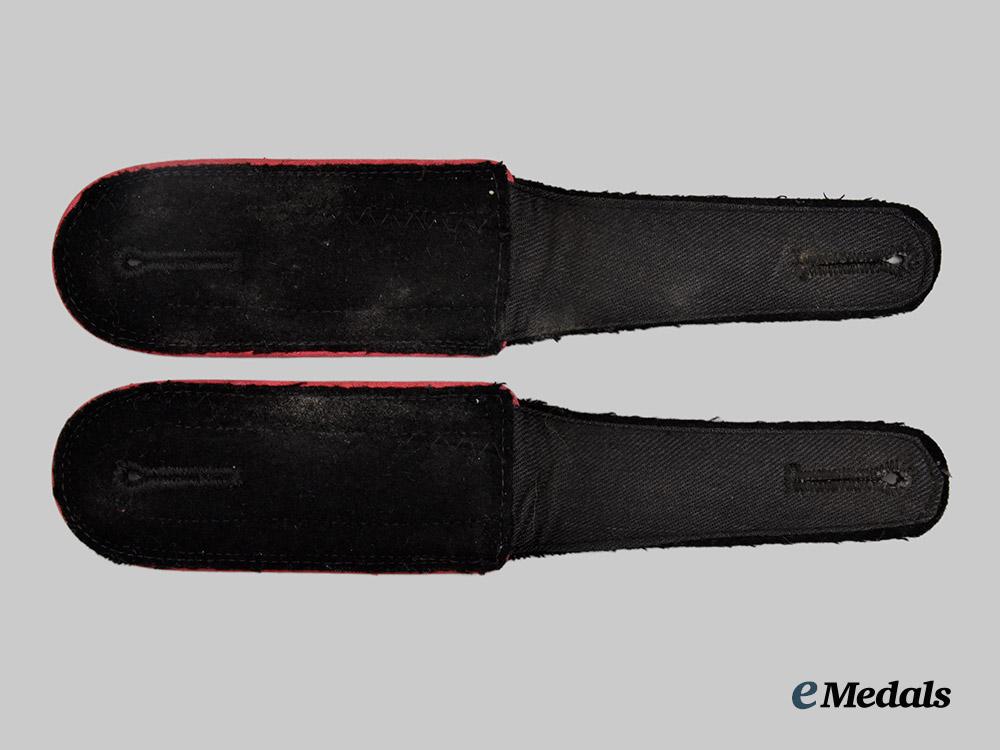 germany,_heer._a_set_of_panzer_unteroffizier_shoulder_straps___m_n_c6330