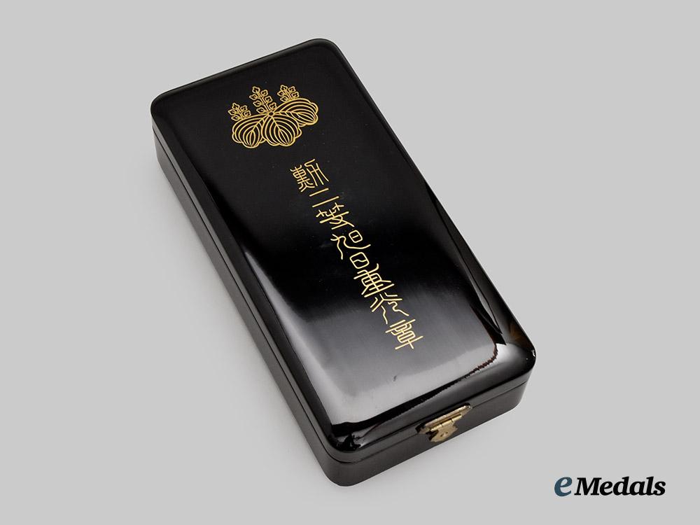 japan,_imperial._a_mint_order_of_the_rising_sun,_i_i_class_grand_set_in_case___m_n_c6333-_recovered