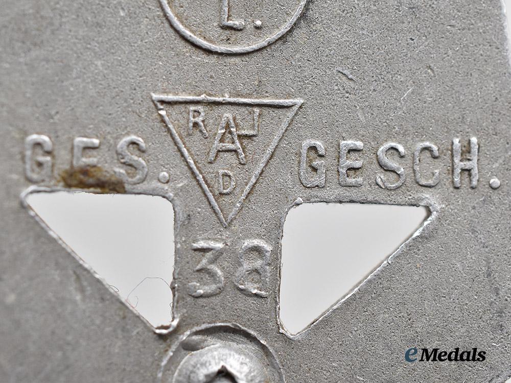 germany,_third_reich._a_mixed_lot_of_awards_and_insignia___m_n_c6402