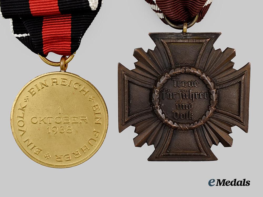germany,_third_reich._a_pair_of_awards_for_n_s_d_a_p_and_occupation_service___m_n_c6432