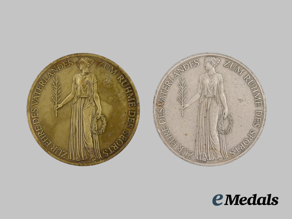 germany,_third_reich._a_pair_of1936_berlin_olympics_commemorative_medallions___m_n_c6478