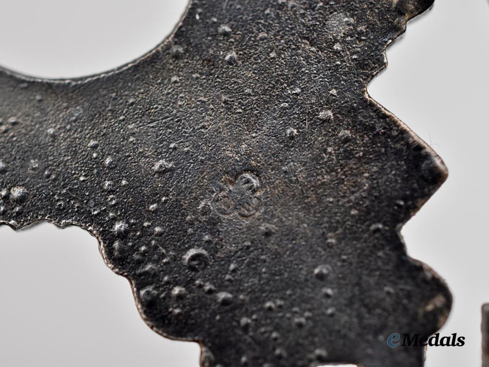 germany,_luftwaffe._a_pilot’s_badge,_late-_war_issue,_by_brüder_schneider___m_n_c6492