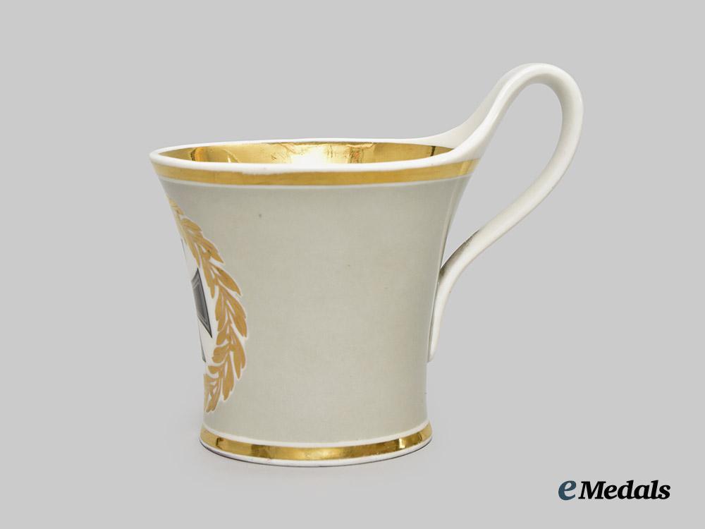 germany,_imperial._a_first_world_war_patriotic_cup,_by_the_royal_porcelain_factory___m_n_c6767