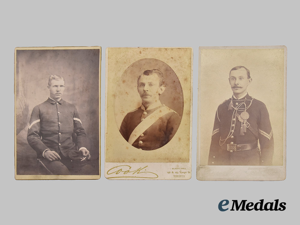 united_states._seventy-_six_veterans_uniform_buttons,_lapel_badges,_insignia_and_three_photographs,_c._nineteenth_century___m_n_c6781