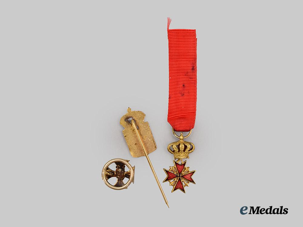 international._two_miniature_military_order_of_our_lady_of_mercy_decorations_and_a_tuscan_order_of_st._stephan___m_n_c6842