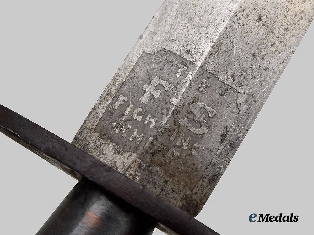 united_kingdom._a_wilkinson_type_i_i_i(_second_pattern)_fairbairn_sykes_fighting_knife___m_n_c6959