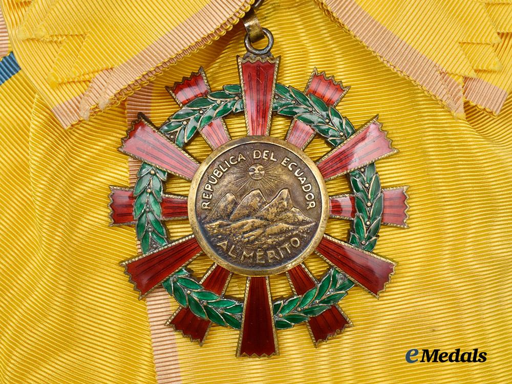 ecuador,_republic._a_national_order_of_merit,_grand_cross_set___m_n_c6982