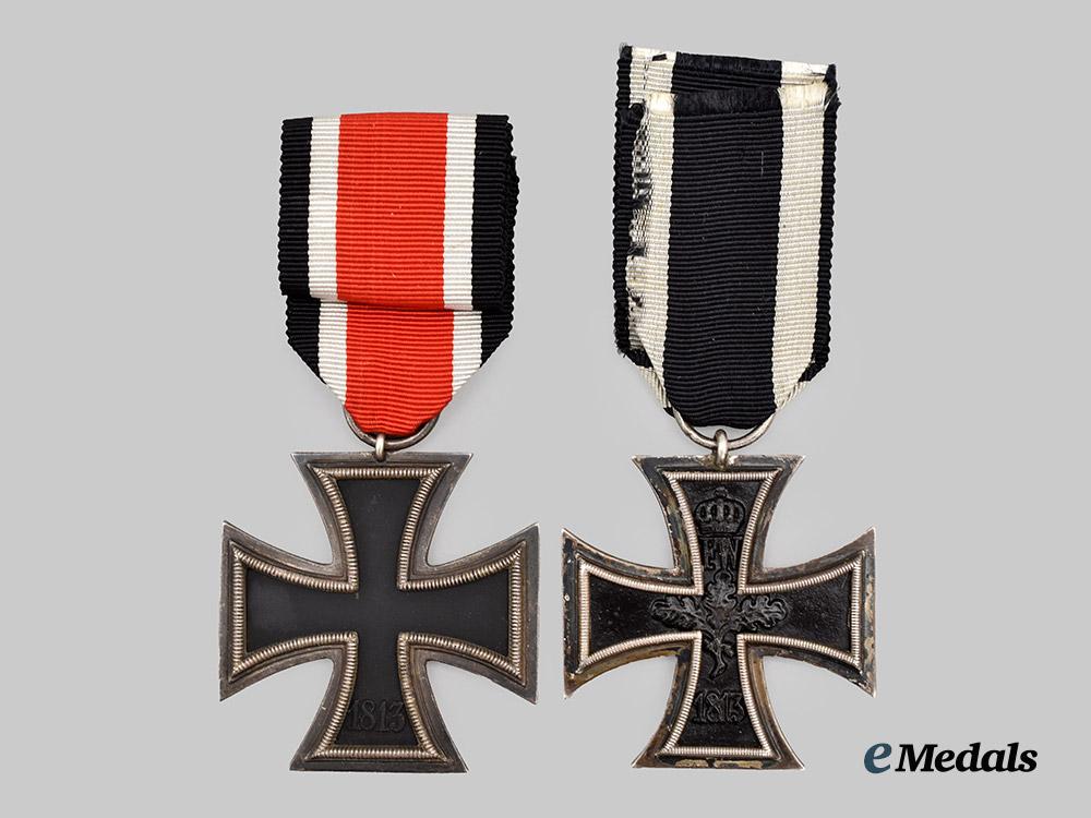 germany,_imperial;_germany,_wehrmacht._a_pair_of_iron_crosses_i_i_class,1914_and1939_issue___m_n_c7016