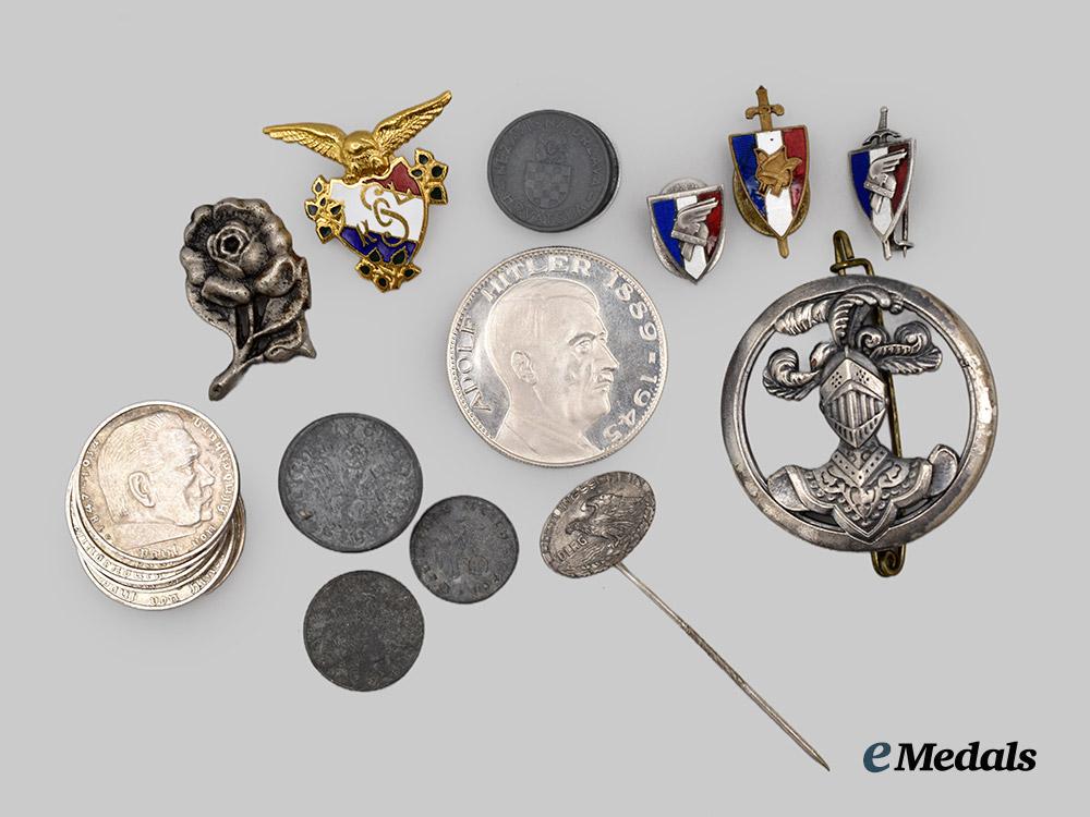 international._a_mixed_lot_of_coins_and_badges___m_n_c7026