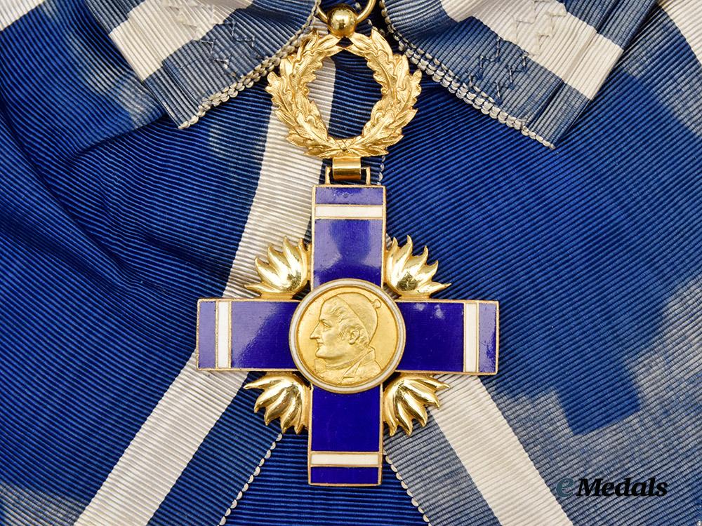 el_salvador,_republic._a_national_order_of_josé_matías_delgado,_grand_cross_set___m_n_c7091