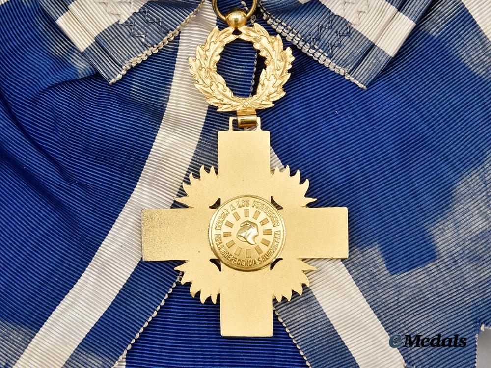 el_salvador,_republic._a_national_order_of_josé_matías_delgado,_grand_cross_set___m_n_c7092