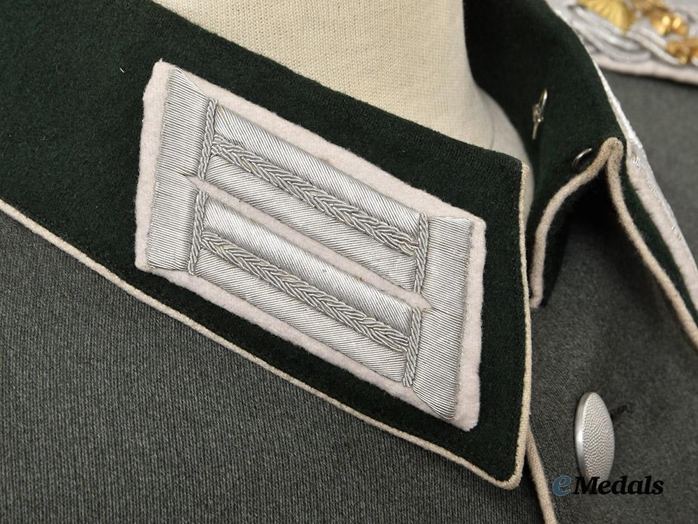 germany,_heer._an_infantry_hauptmann_piped_service_tunic,_unit-_attributed_example___m_n_c7101