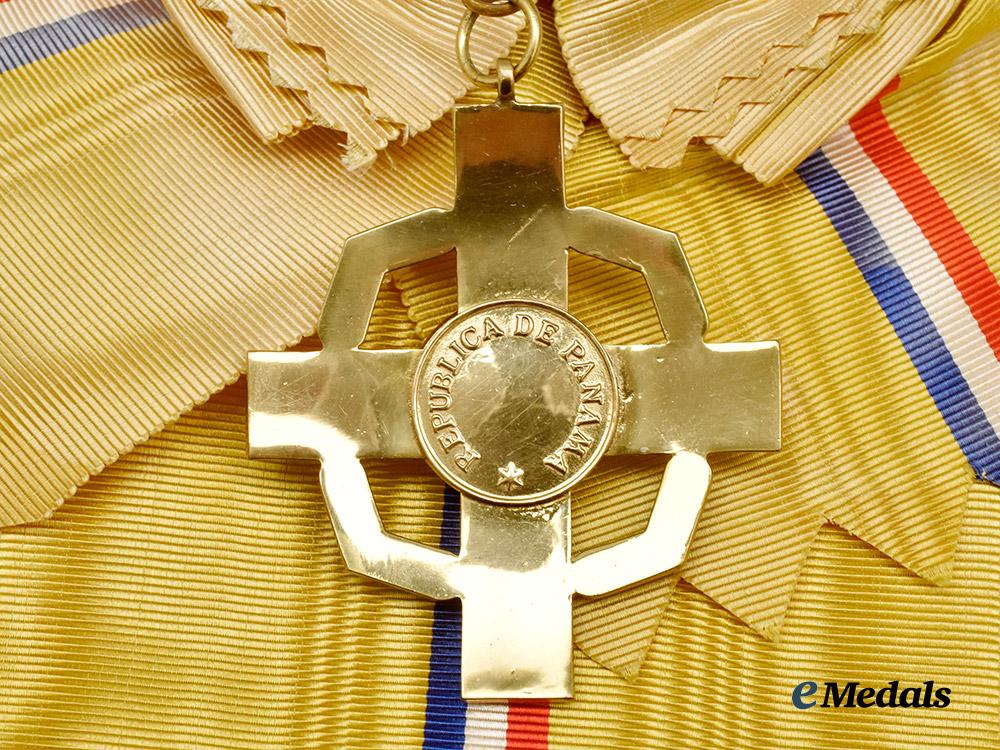 panama._an_order_of_manuel_amador_guerrero,_grand_cross___m_n_c7122