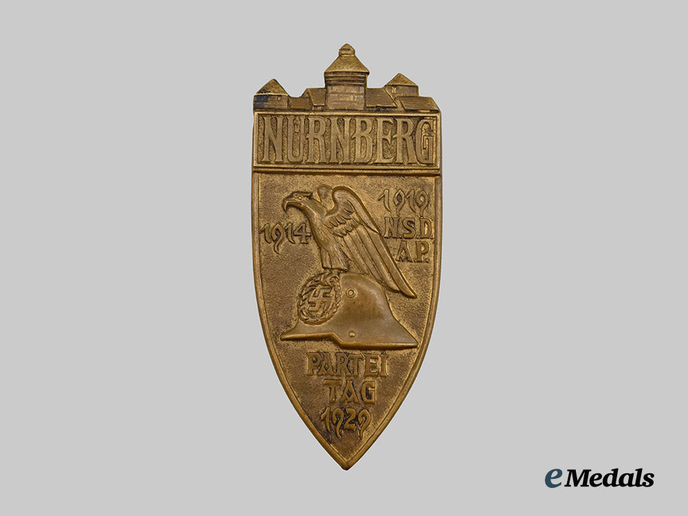 germany,_third_reich._a_nuremberg_party_rally_grounds_postcard_booklet_with_party_day_badge___m_n_c7136