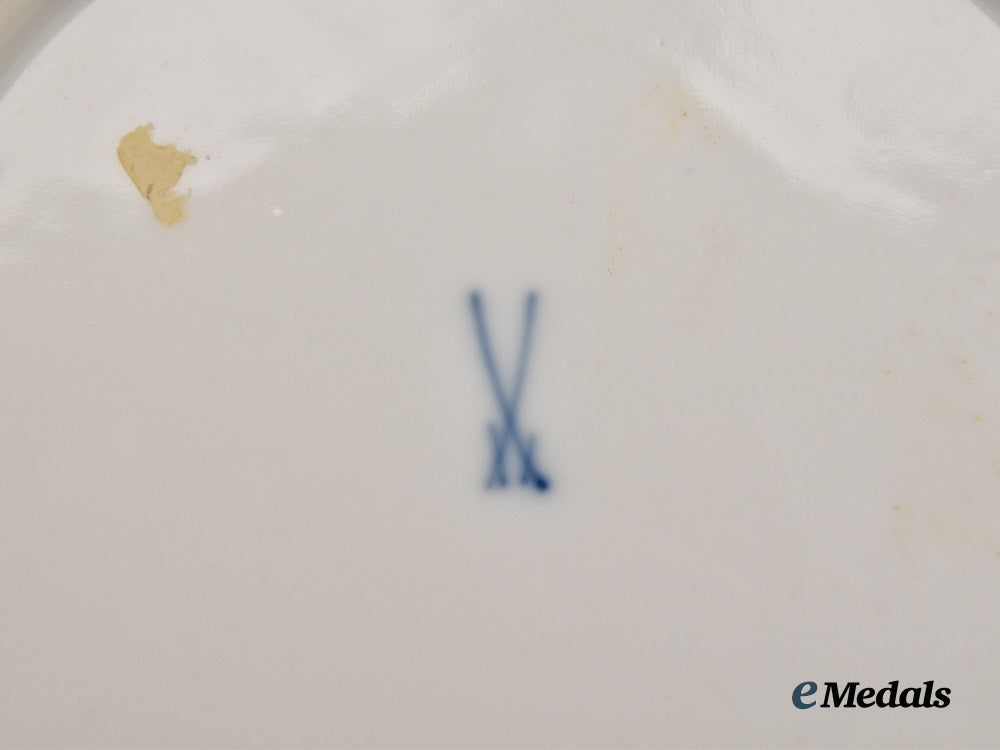 germany,_luftwaffe._a1941-1942_luftgau_moscow_winter_campaign_commemorative_plate,_by_meissen___m_n_c7178