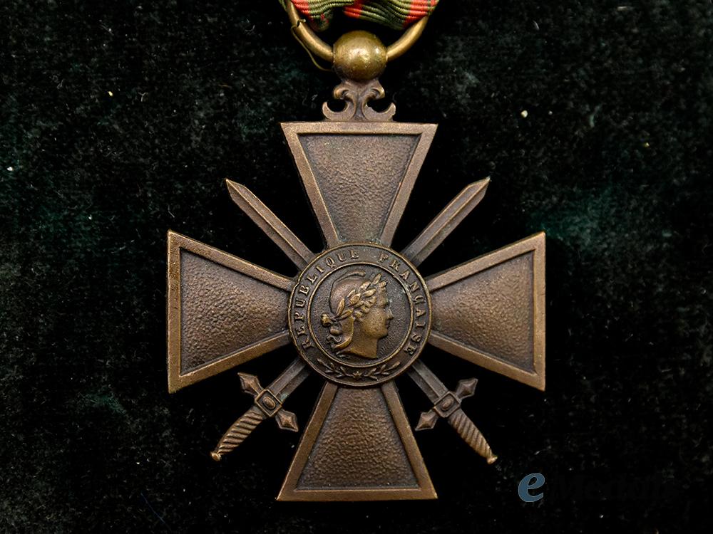 france,_republic._a_first_war_group_of_captain_louis_marieédouard_houdard,156e_régiment_d’_infanterie___m_n_c7226
