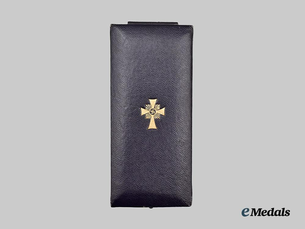 germany,_third_reich._an_honour_cross_of_the_german_mother,_gold_grade_with_case,_by_rudolf_souval___m_n_c7235