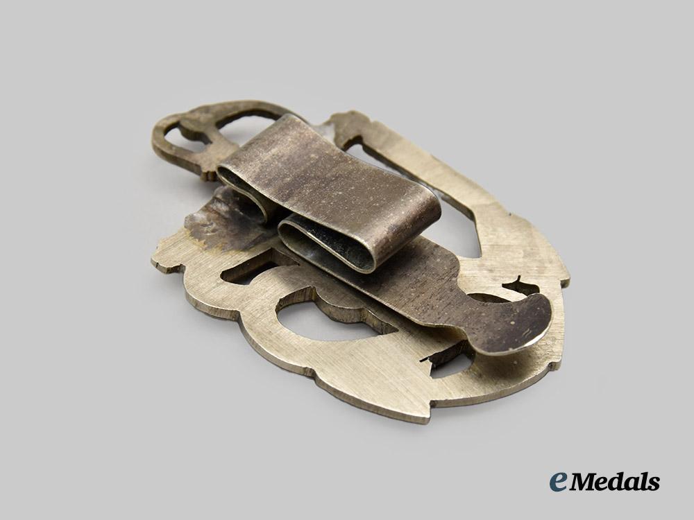 austria,_empire._a_scarce_submarine“_u-_boot”_badge,_c.1916___m_n_c7256