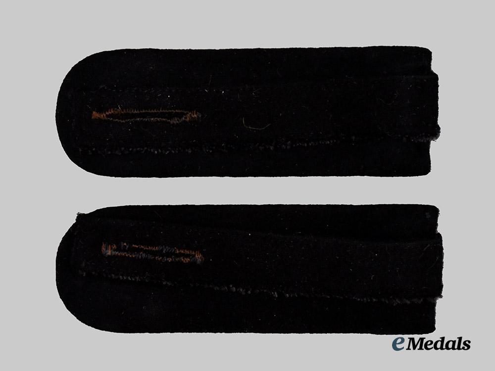 germany,_s_s._a_set_of_waffen-_s_s_gebirgsjäger_untersturmführer_shoulder_boards___m_n_c7262