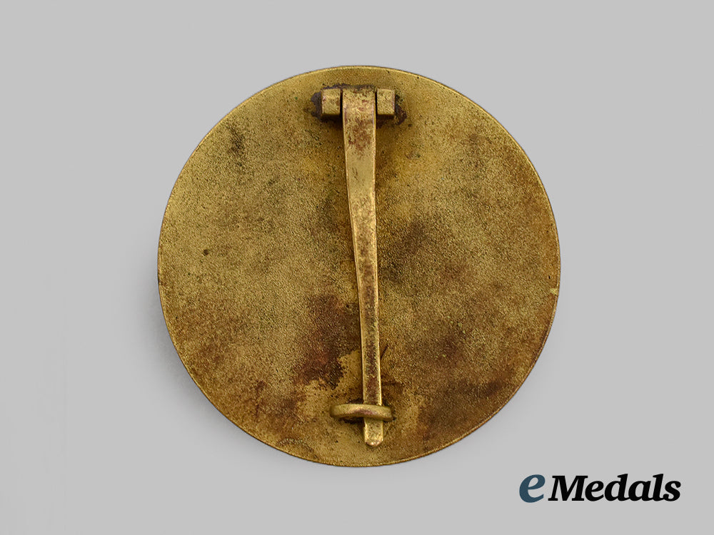 japan,_empire._an_imperial_attendant_badge,_second_war_period___m_n_c7281