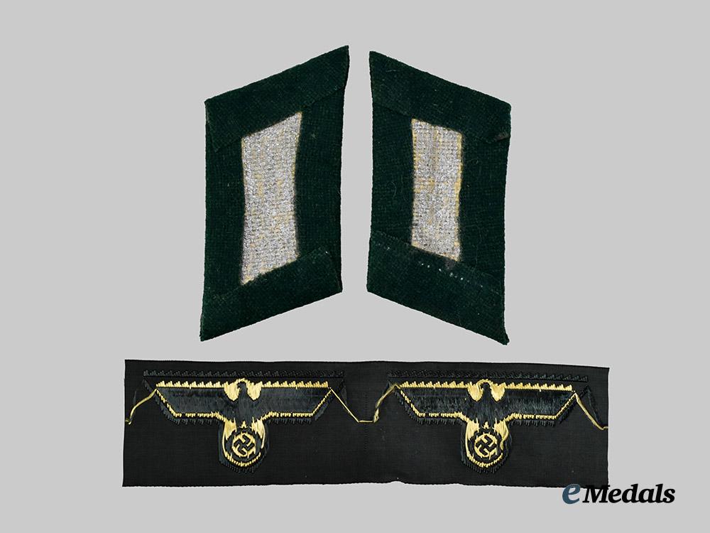 germany,_wehrmacht._a_mixed_lot_of_uniform_insignia___m_n_c7301