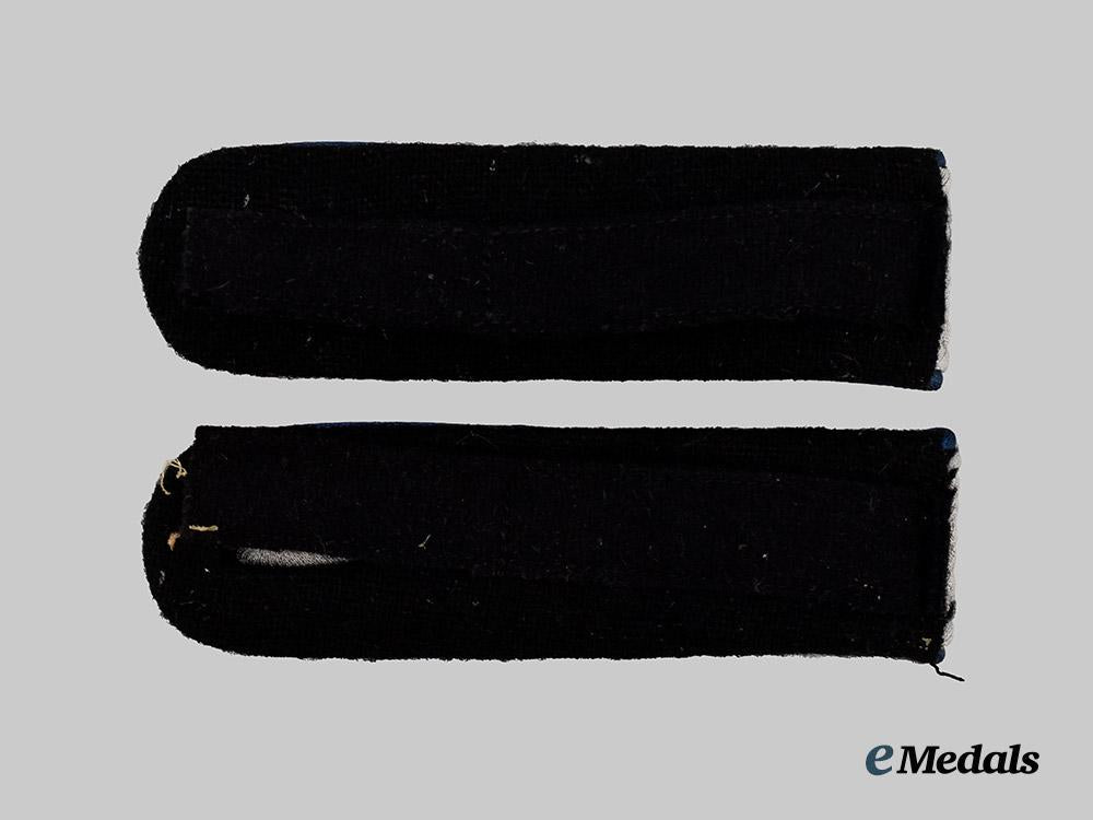 germany,_s_s._a_set_of_waffen-_s_s_medical_untersturmführer_shoulder_boards___m_n_c7305