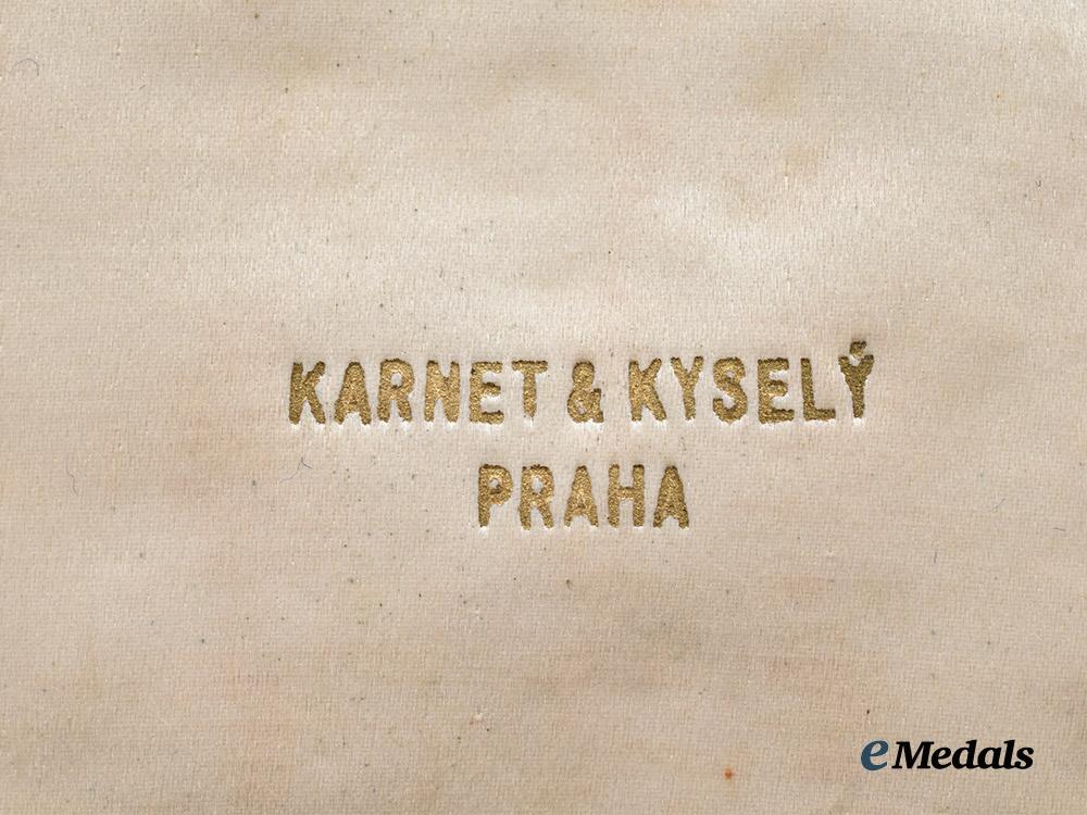 czechoslovakia,_republic._an_order_of_the_white_lion,_v_class_in_case,_by_karnet&_kysely___m_n_c7407