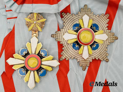 Japan, Manchukuo. An Order of the Auspicious Clouds, I Class Set in Case