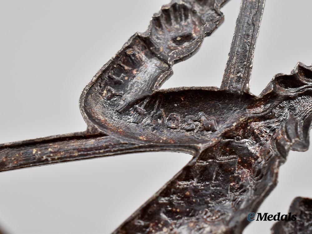 canada,_commonwealth._a6th_duke_of_connaught's_royal_canadian_hussars_cap_badge___m_n_c7556