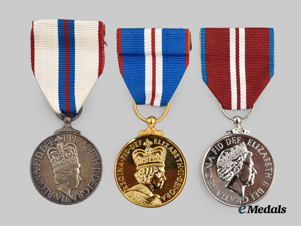 united_kingdom._a_set_of_three_queen_elizabeth_jubilee_medals.___m_n_c7620