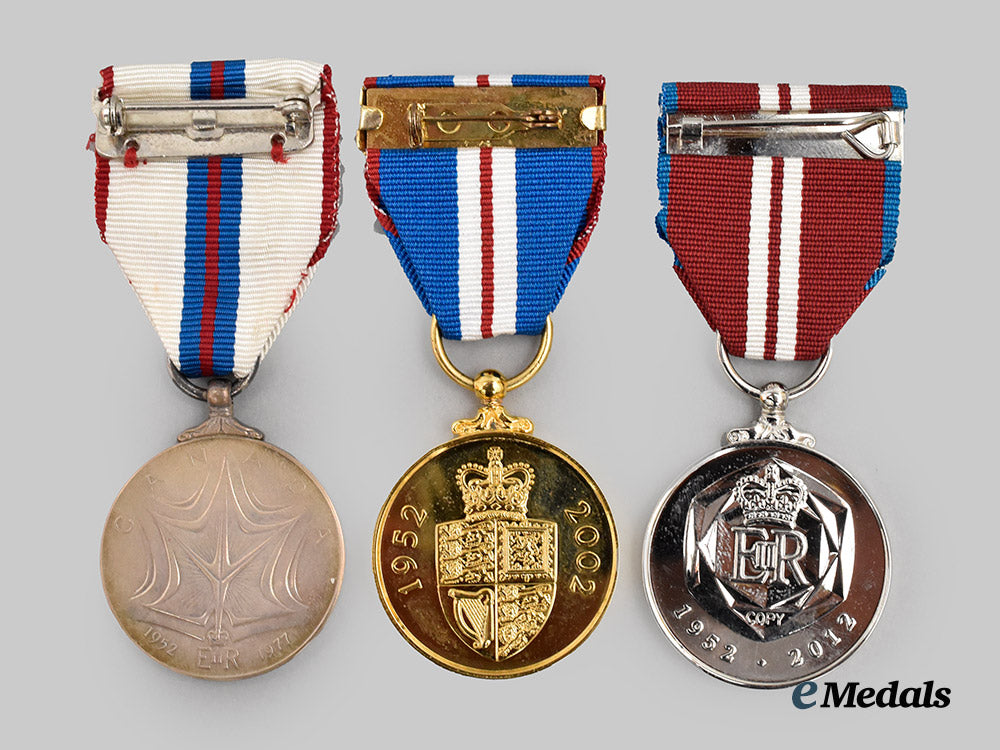 united_kingdom._a_set_of_three_queen_elizabeth_jubilee_medals.___m_n_c7621
