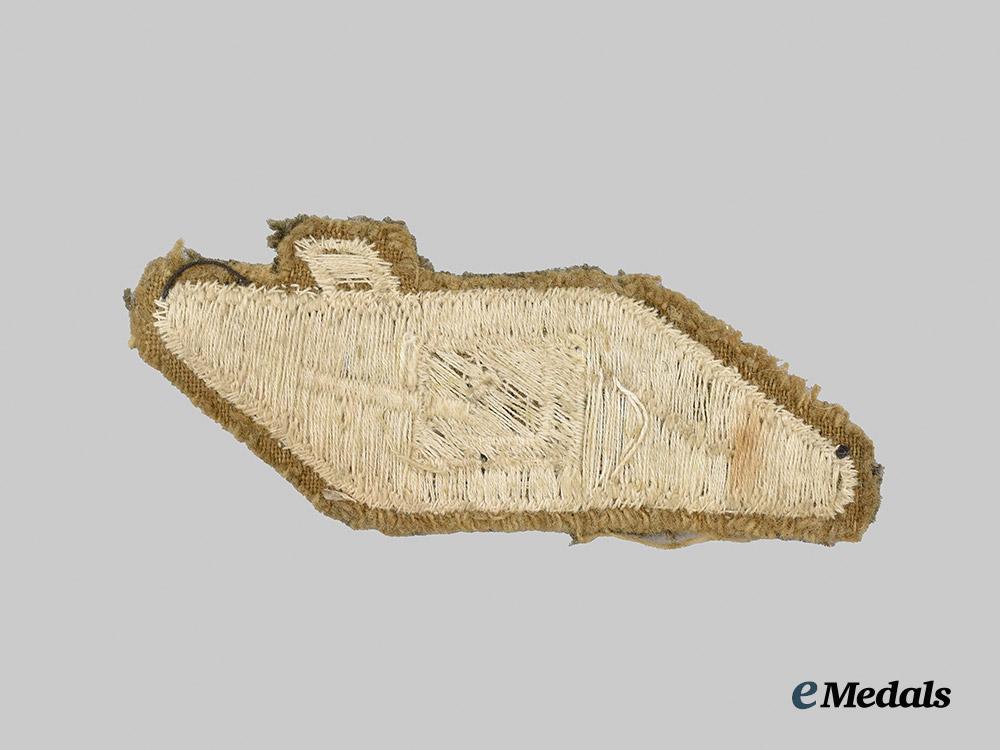 united_kingdom._a_first_war_tankers_sleeve_badge,_c.1917___m_n_c7666