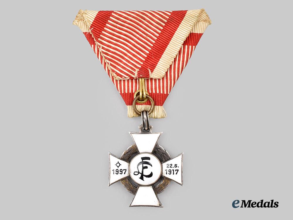 austria,_imperial._a_military_merit_cross,_i_i_i_class_with_war_decoration,_swords,_and_commemorative_date,_c.1914___m_n_c7671