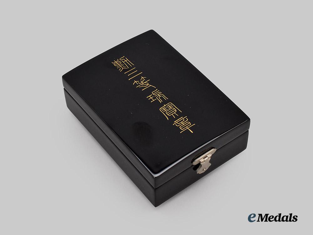 japan,_imperial._an_order_of_the_sacred_treasure,_i_i_i_class_with_case___m_n_c7782