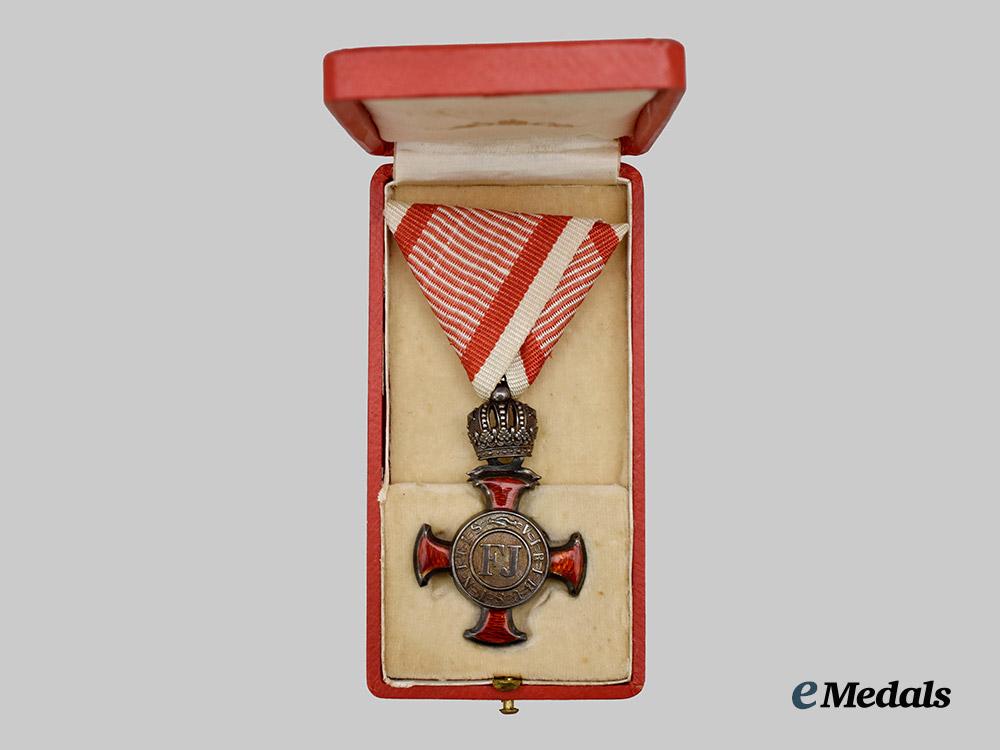 austria,_imperial._an1849_merit_cross,_i_i_i_class_with_case,_by_v._mayer___m_n_c7801