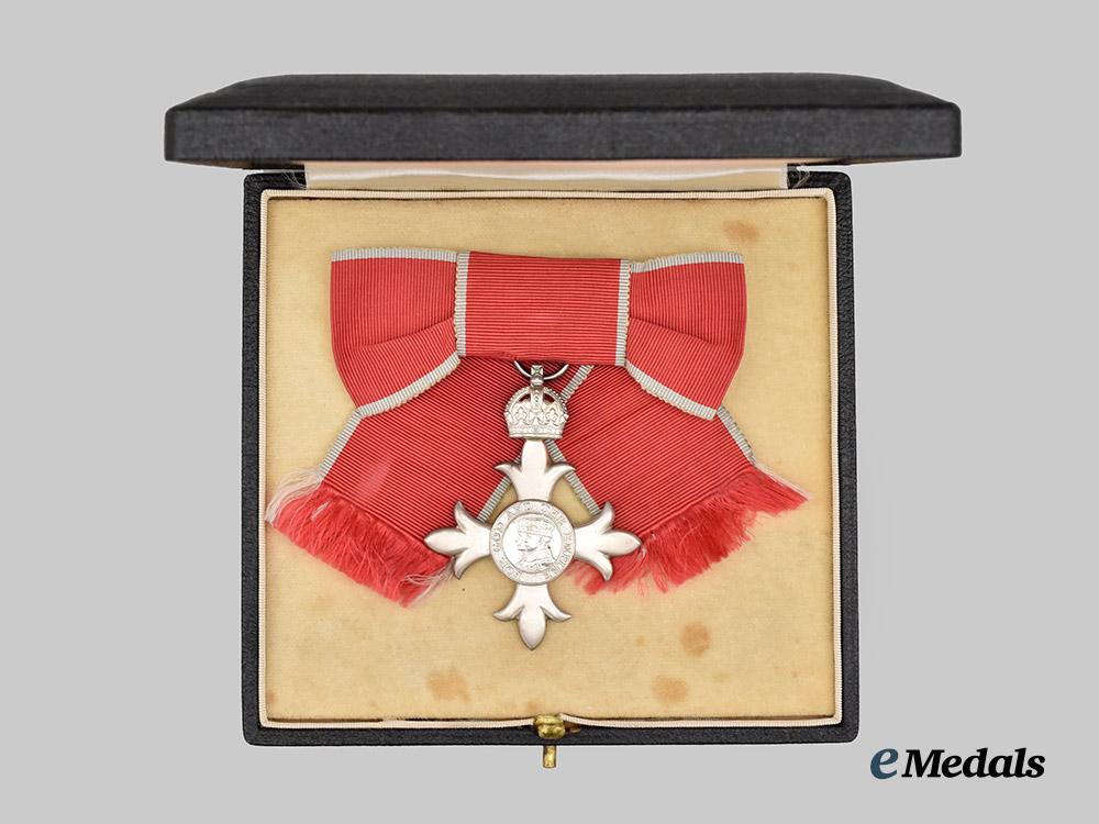 united_kingdom._an_order_of_the_british_empire,_military_division,_member_for_ladies,_in_case___m_n_c7814