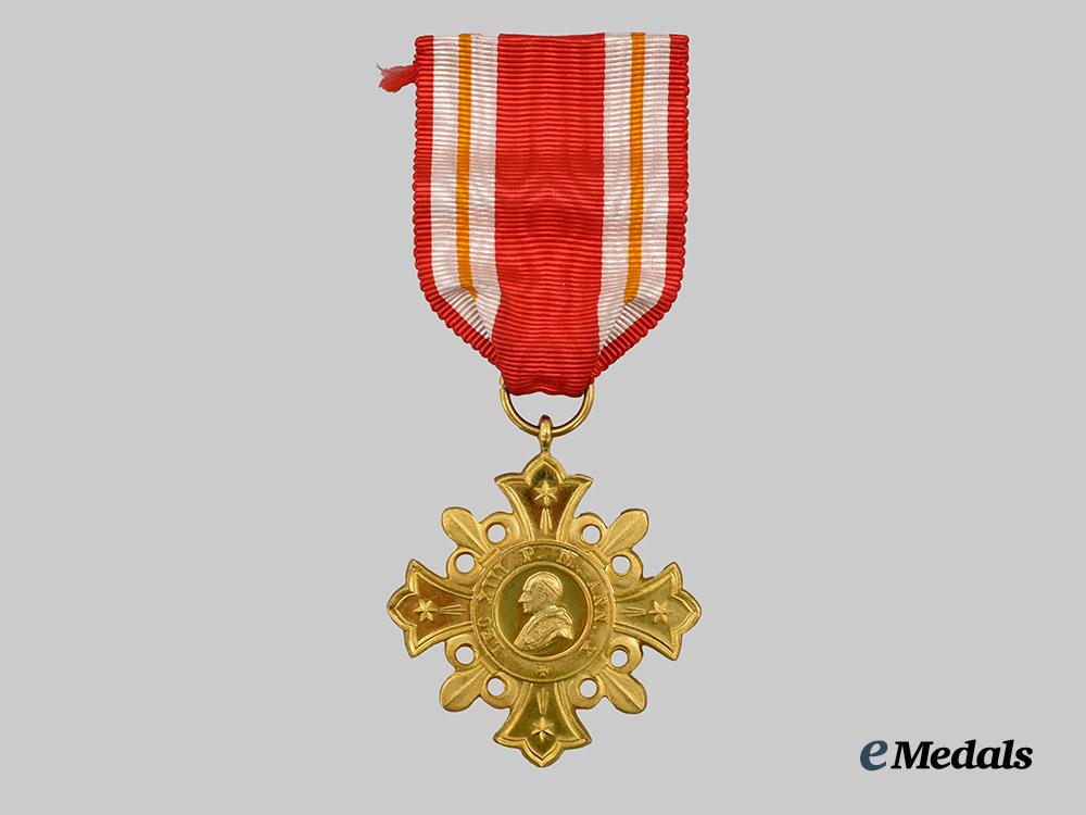 vatican,_papal_state._a_vatican_cross_of_honour,_c.1930___m_n_c7825