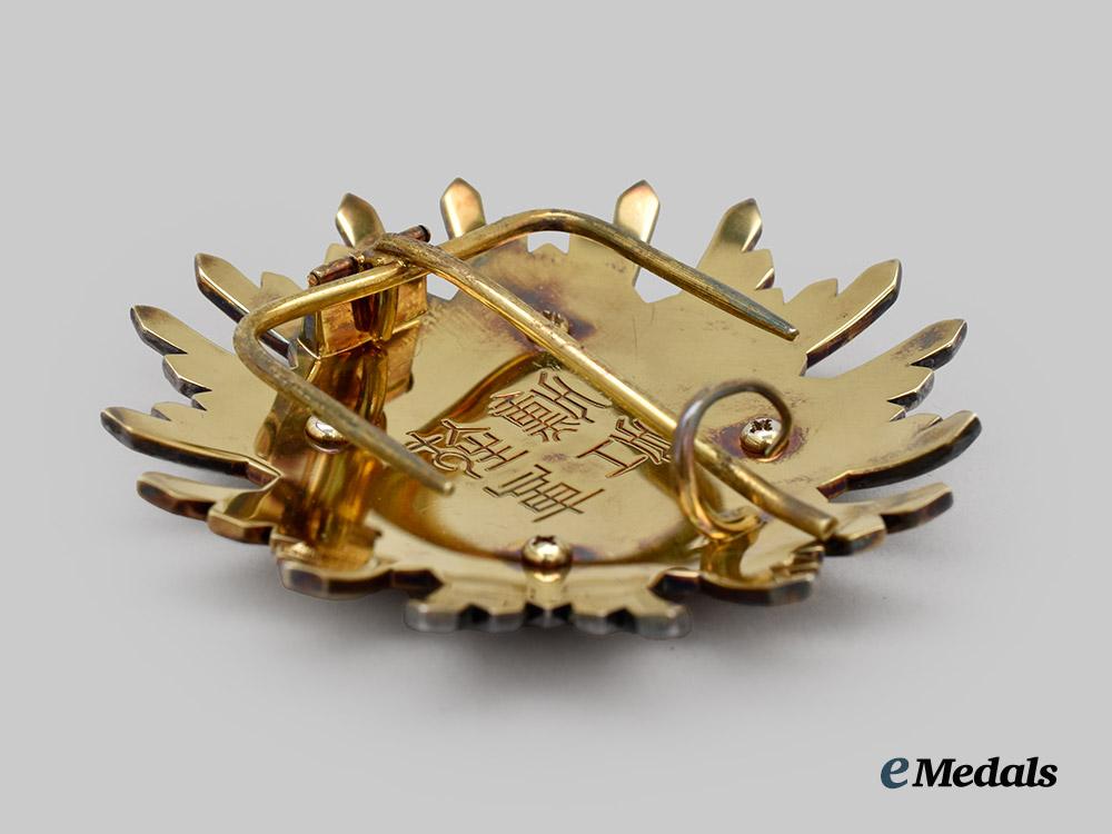 japan,_imperial._an_order_of_the_sacred_treasure,_i_i_class_star_in_case___m_n_c7878
