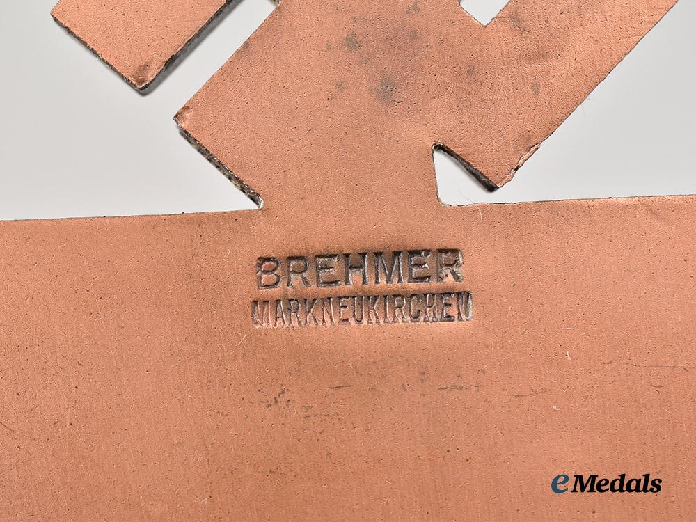 germany,_n_s_f_k._a1939_ostland_flight_participant’s_plaque,_with_case,_by_gustav_brehmer___m_n_c7885