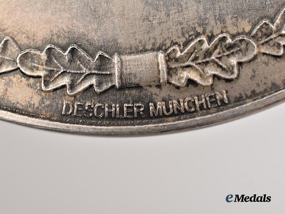 germany,_luftwaffe._a_mint_jagdgeschwader6_commemorative_table_medal,_by_deschler&_sohn___m_n_c7903