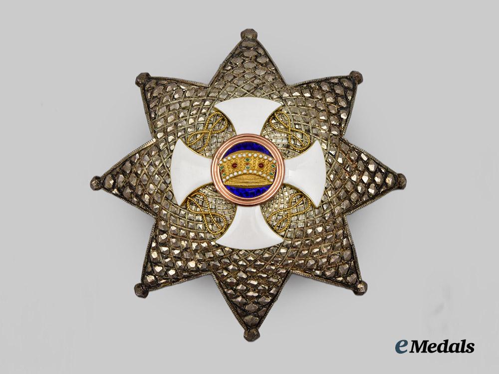 italy,_kingdom._a_cased_order_of_the_crown_of_italy_in_gold,_grand_officer,_complete_set._c.1920___m_n_c7982