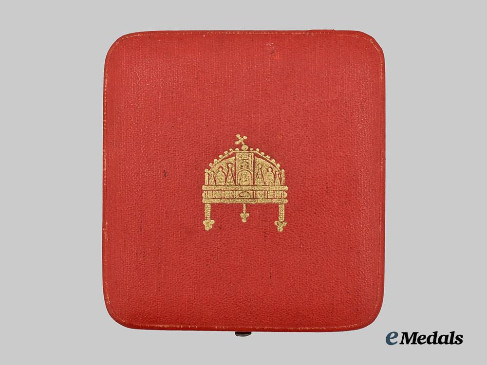 hungary,_kingdom._an_order_of_the_red_cross,_merit_cross_case___m_n_c8044