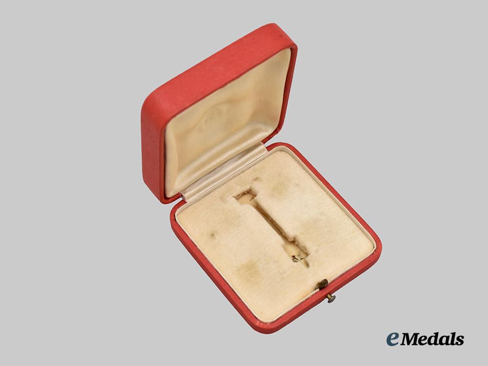 hungary,_kingdom._an_order_of_the_red_cross,_merit_cross_case___m_n_c8046