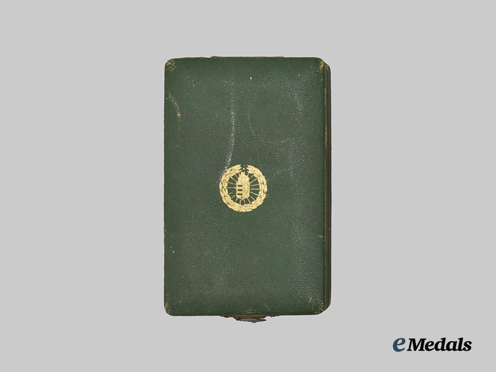 hungary,_kingdom._a_lot_of_medals_and_decorations___m_n_c8049